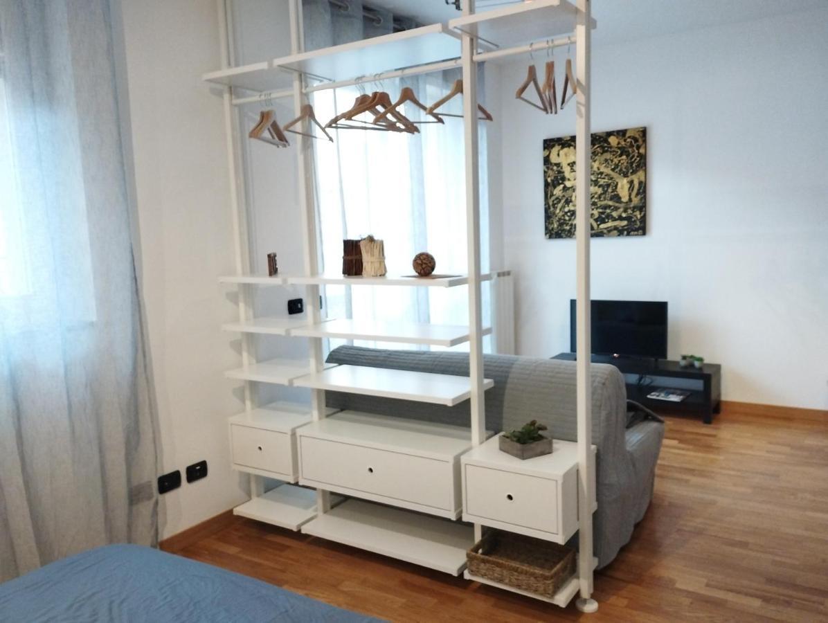 Liguria 51 - Affittica Apartment Милано Екстериор снимка