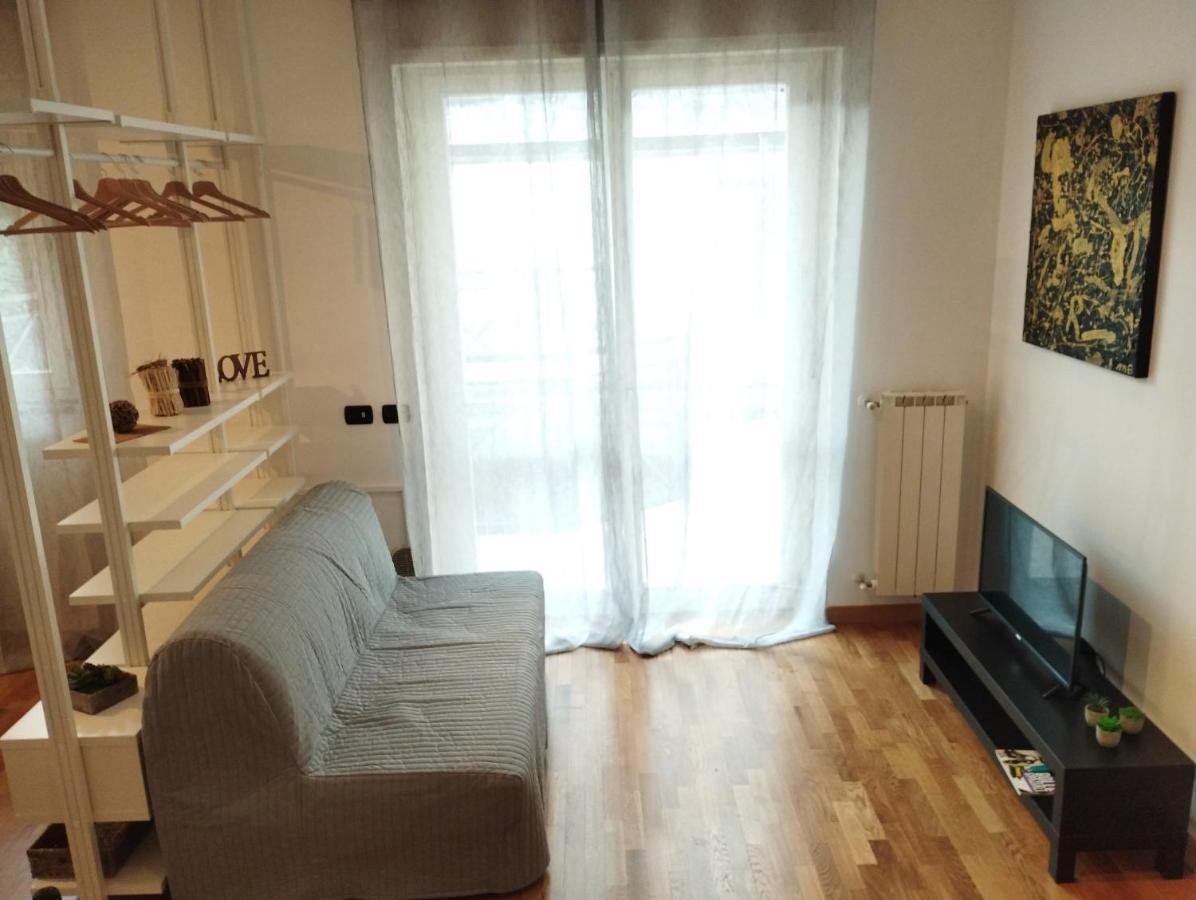Liguria 51 - Affittica Apartment Милано Екстериор снимка